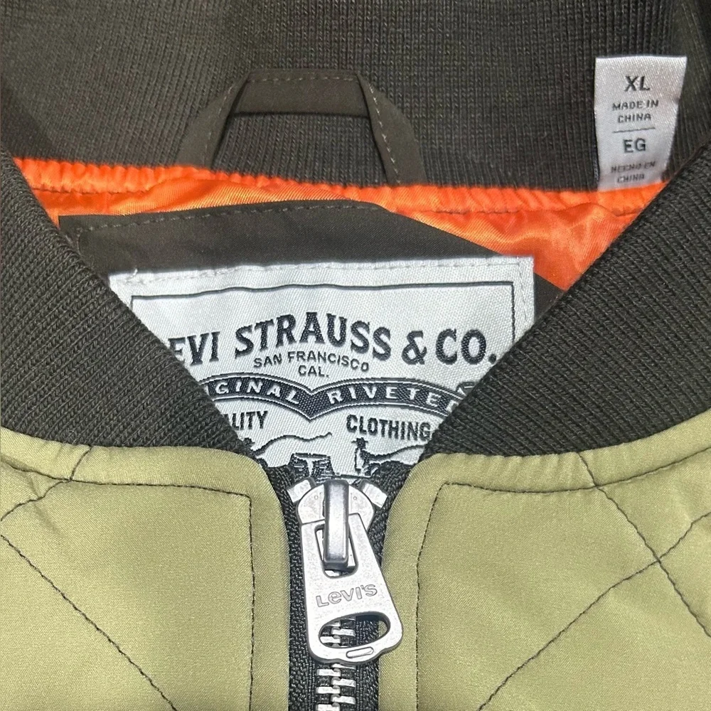 NWT Levi's SZ XL brown/green/taupe multicolored quilted bomber jacket/chest 50”